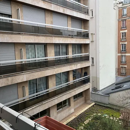 Grand Faubourg Sainthonore 8th * Paříž